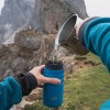 esbit-topf-edelstahl-1000ml-pt1000st-giesst-wasser-von-topf-in-flasche-lynxgear